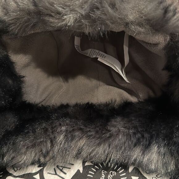 NWOT-BOGGLE WINTER HAT - Picture 2 of 6